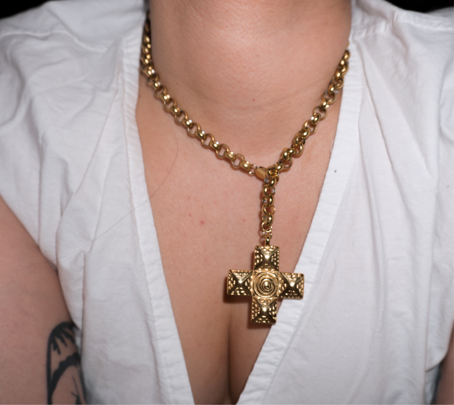 ‘Sasha’ Chunky Cross Chain