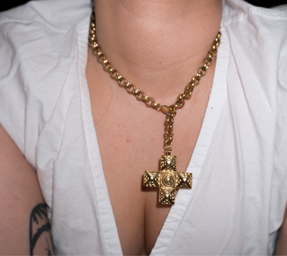 ‘Sasha’ Chunky Cross Chain